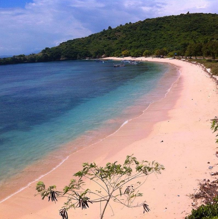 The Enchanting Beauty of Pantai Tangsi Exploring the Pink Beach